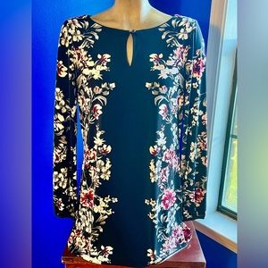 White House Black Market Long-sleeved black and floral blouse Size M